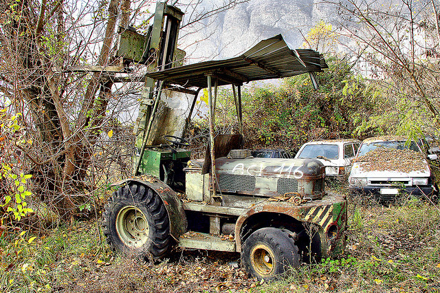 Buying used forklifts